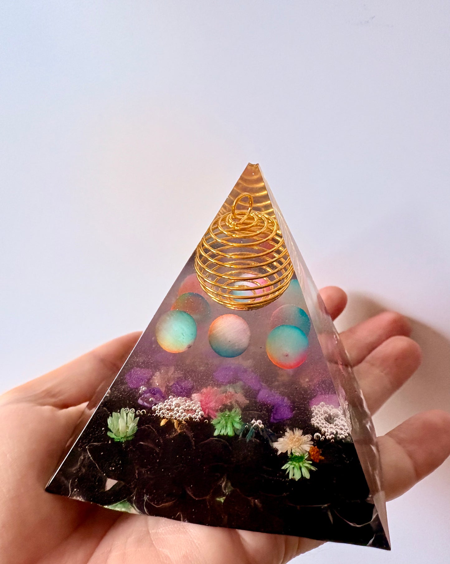 Rainbow Piramid Light