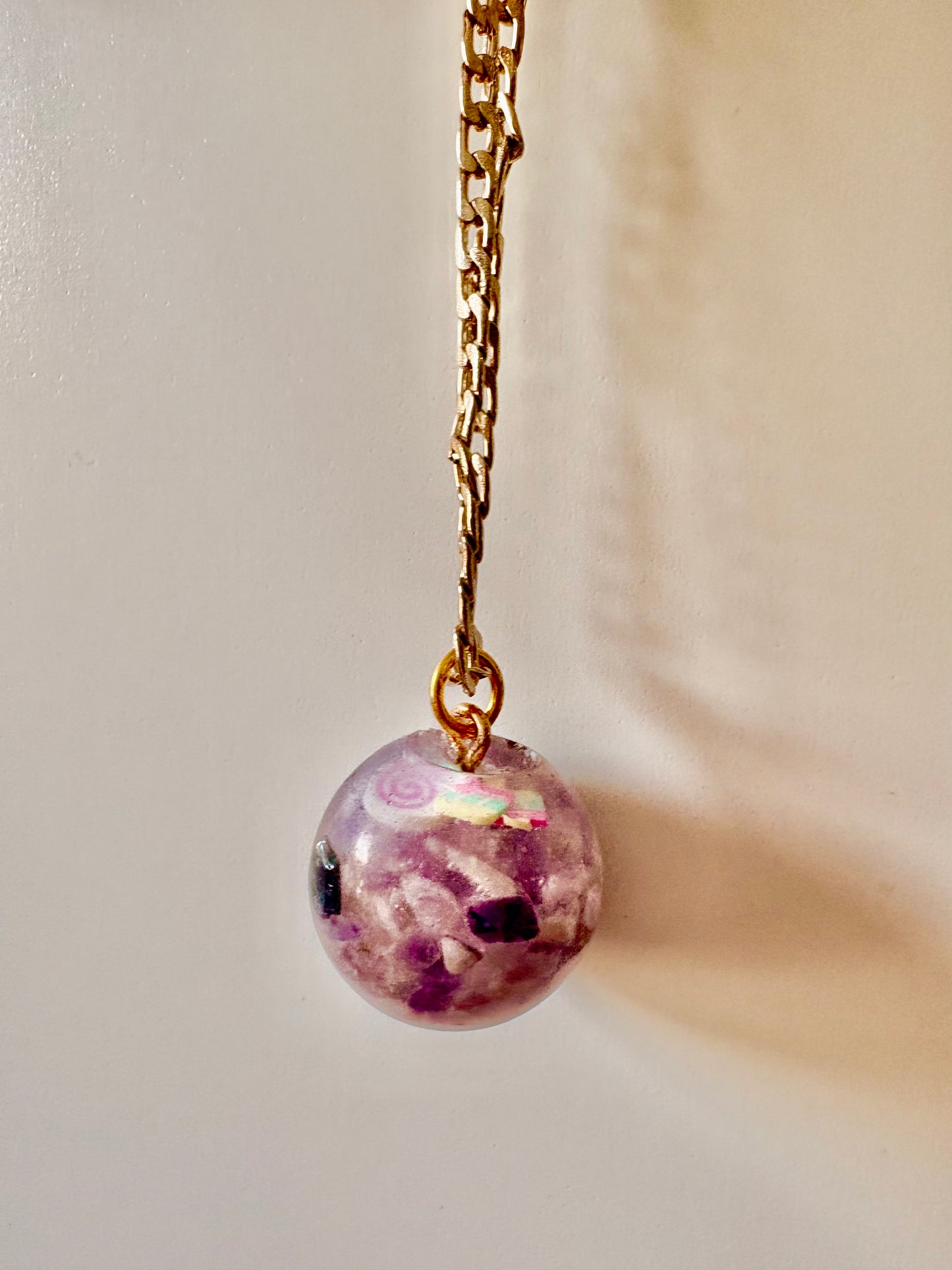Resin Necklace - Elegance