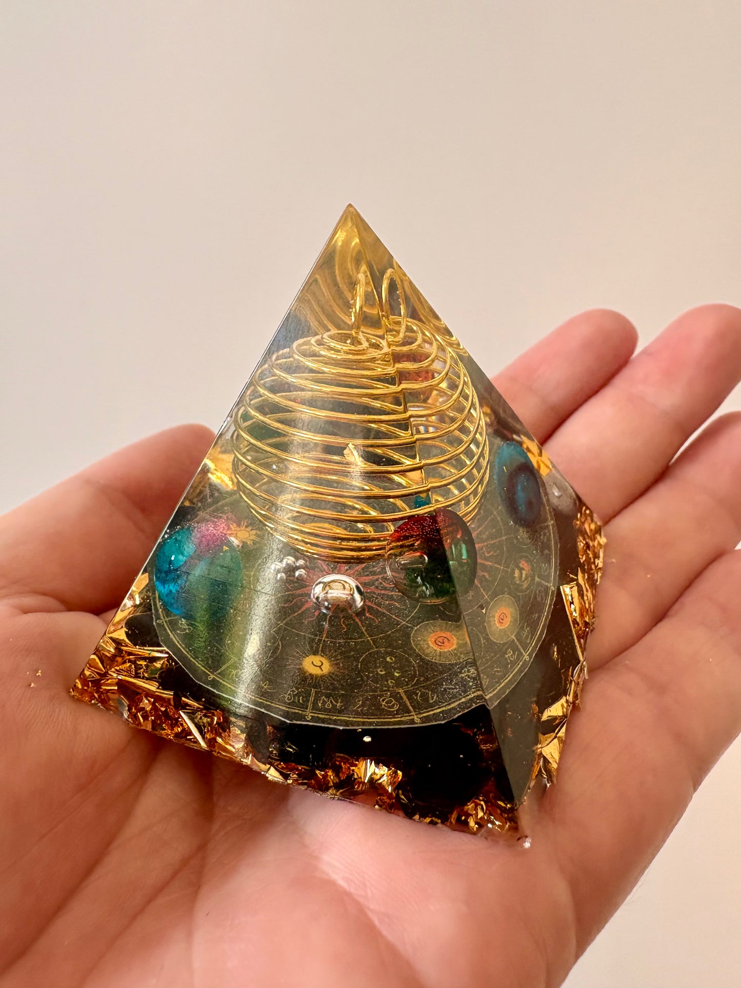 Piramid “Universe” - Medium