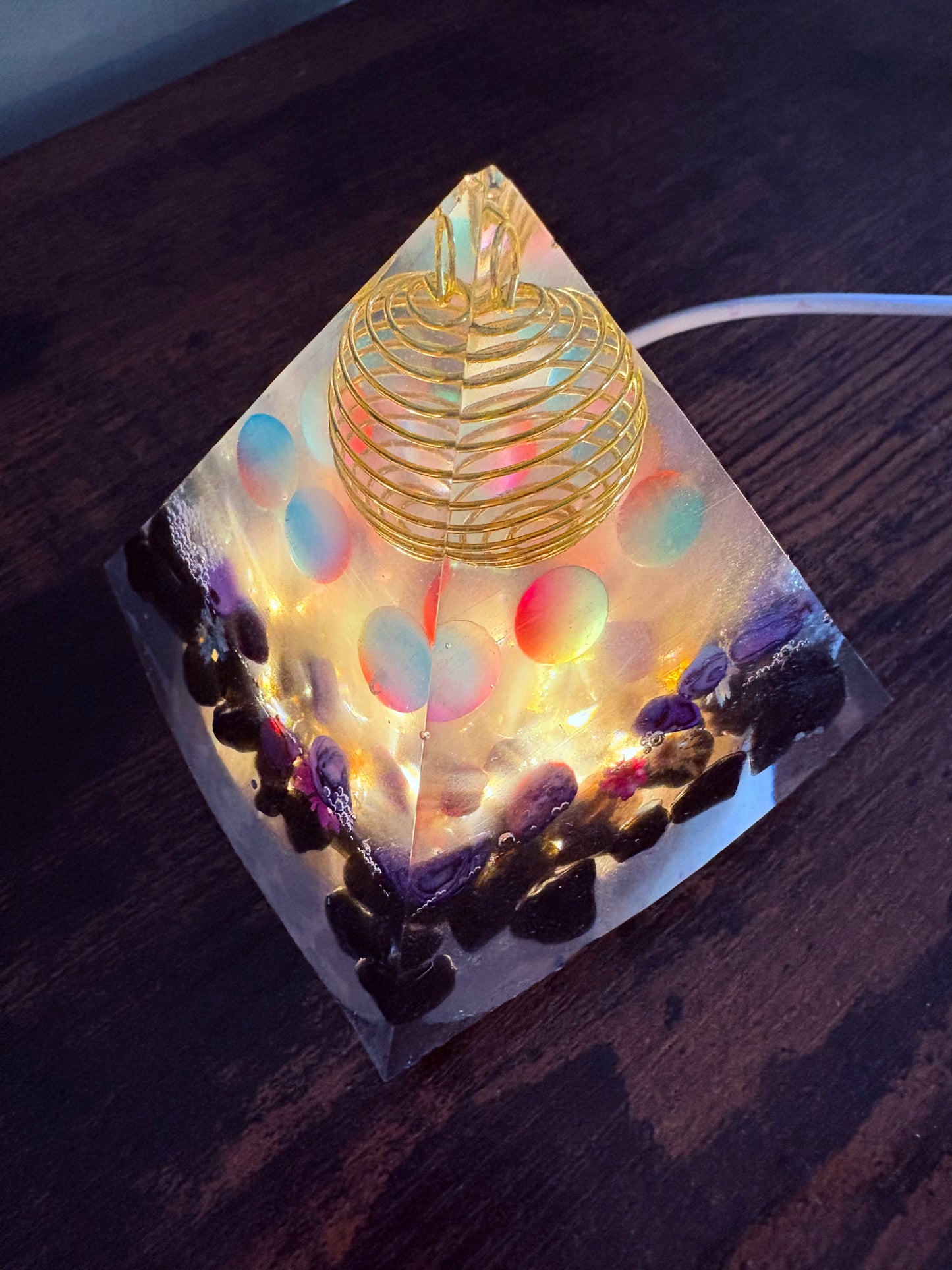 Rainbow Piramid Light