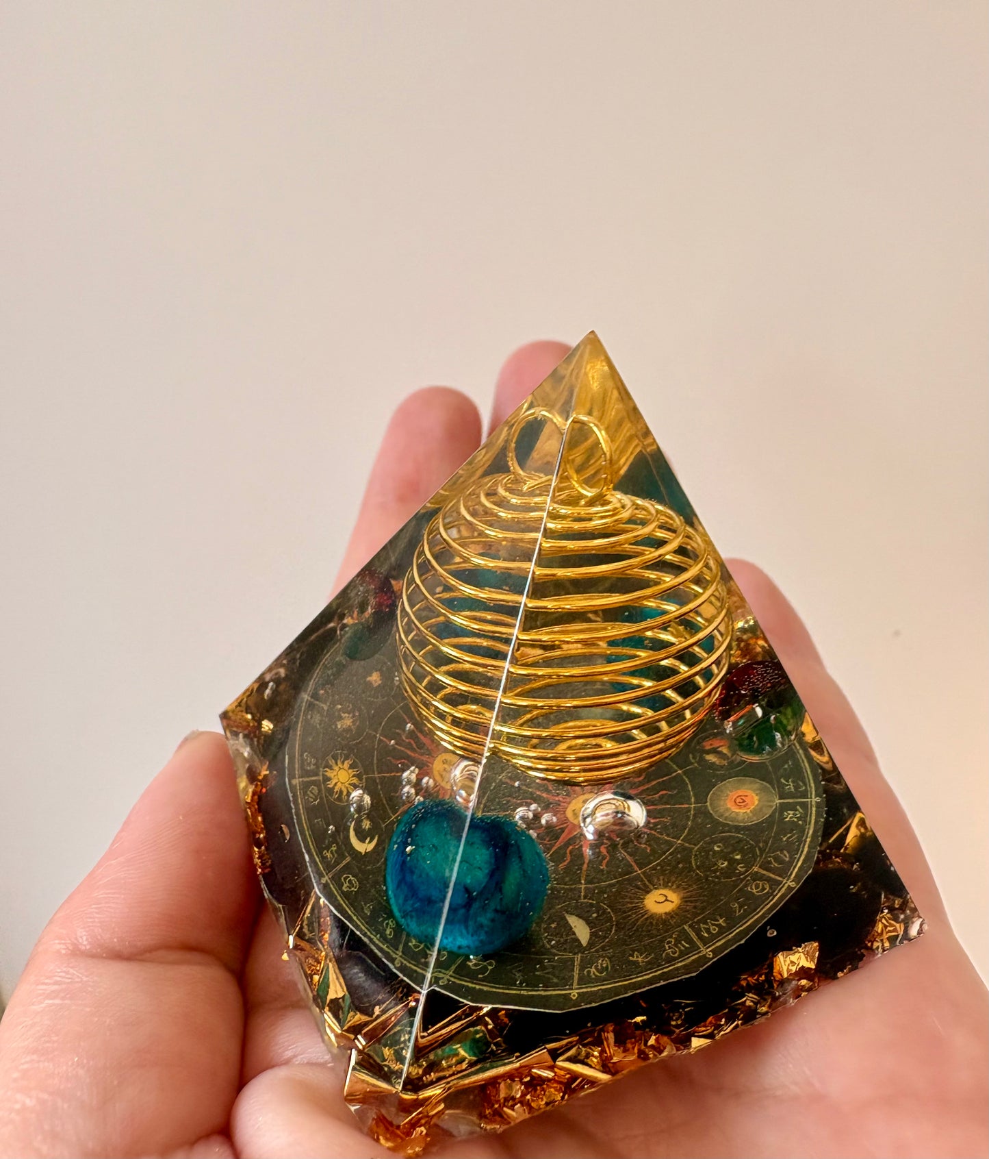 Piramid “Universe” - Medium