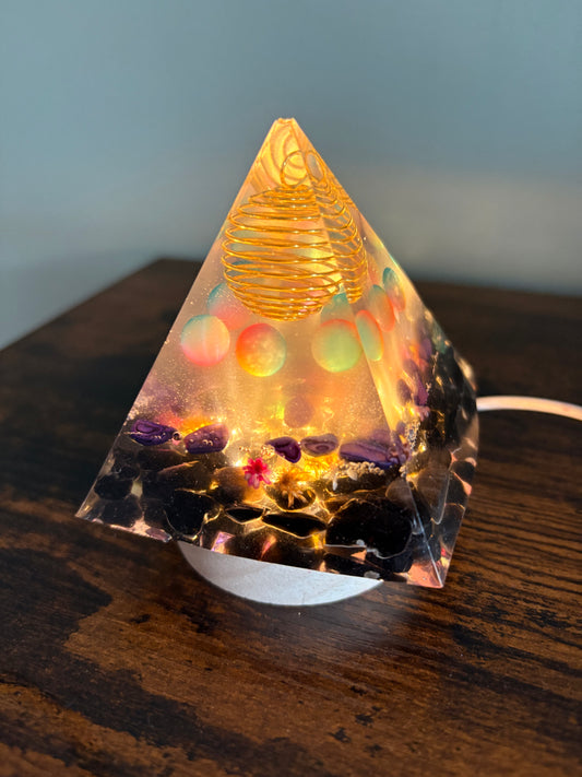 Rainbow Piramid Light